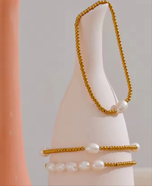 Lizzie Pearl & Gold Bead Stretchy Bracelets-A001